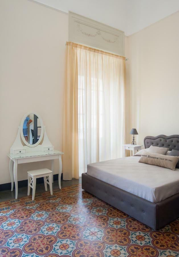 Homes4Holidays - Teatro Massimo Катания Екстериор снимка
