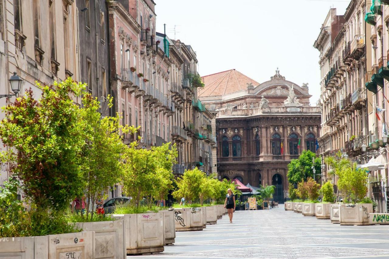Homes4Holidays - Teatro Massimo Катания Екстериор снимка